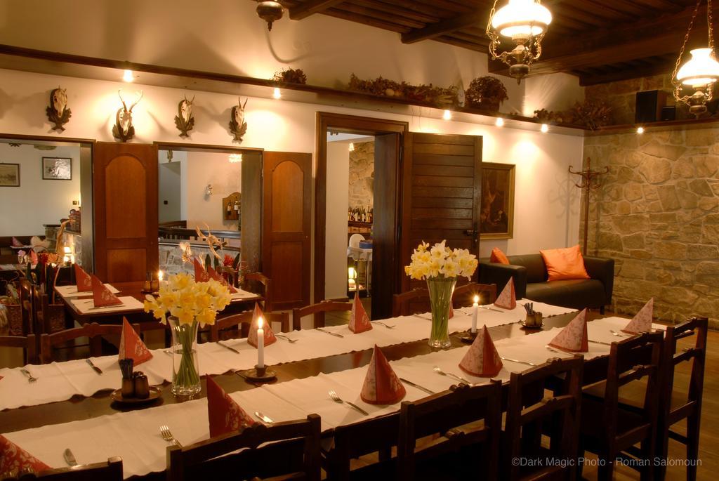 Koliba U Cerneho Medveda Otel Zlín Dış mekan fotoğraf